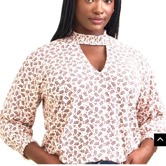 torrid Tops - 🆕🌺TORRID Beautiful Choker Top🌺